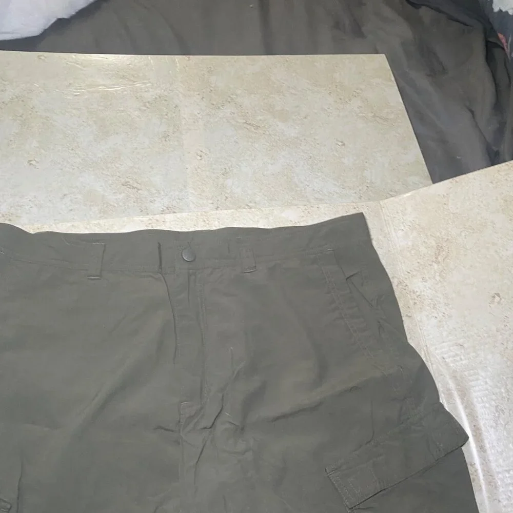 The North Face Mens Cargo Shorts Olive Green Sz 38 Nylon Outdoor Hiking‎ Durable